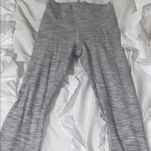 cropped lulu lemon legging
